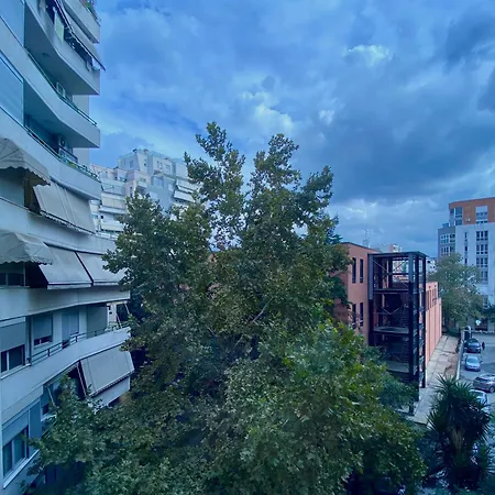 Sunny With 2 Balconies Near Center Apartment *